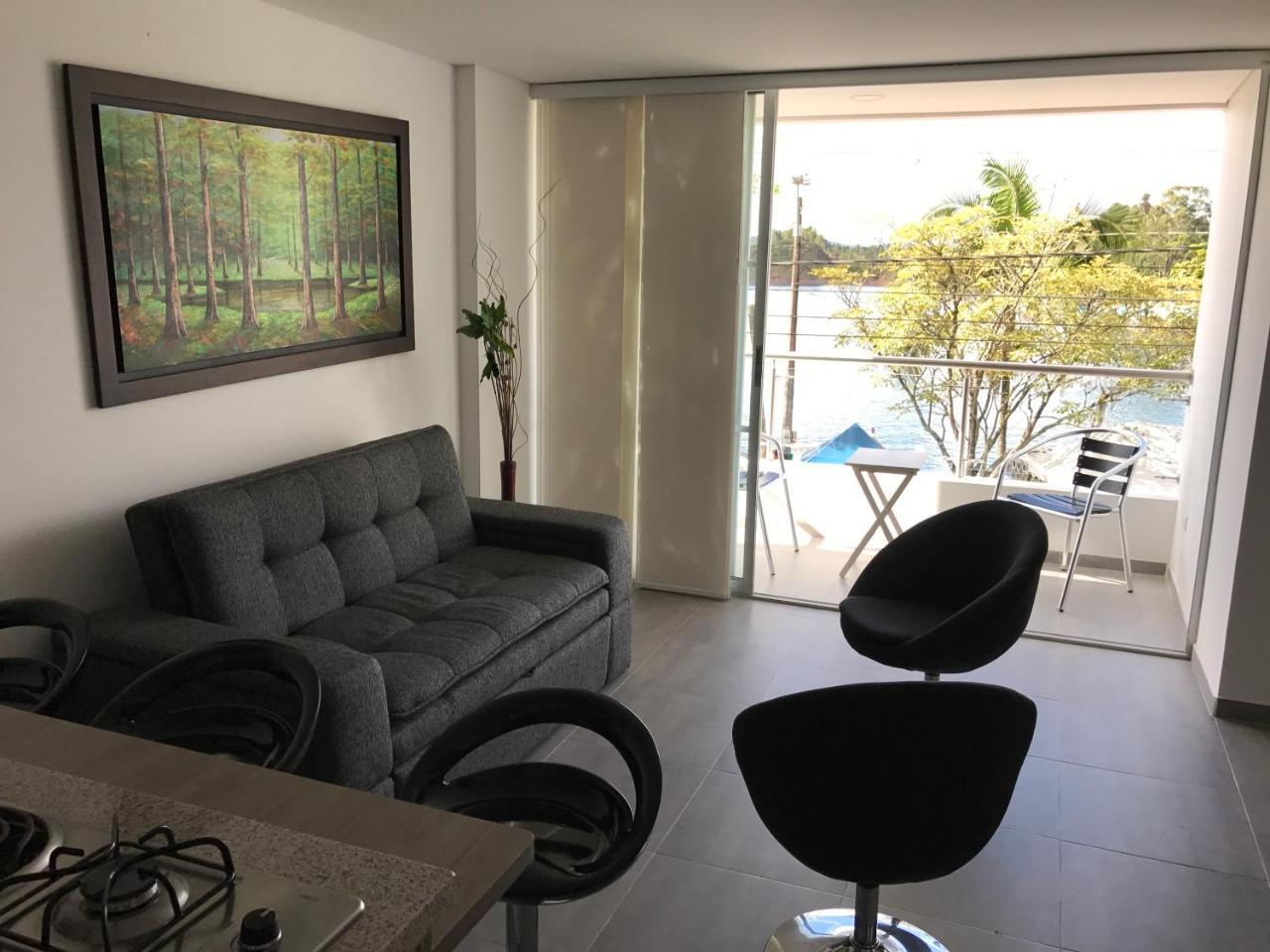 Aptos Vista Al Embalse, Frente Al Lago, Restaurantes, Bares Guatape Room photo
